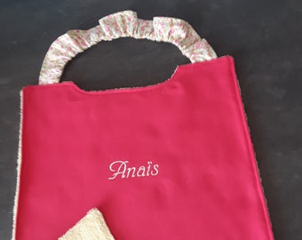 serviette élastique grand modèle pour enfant personnalisée prénom, serviette de table, bavoir bébé, serviette de cantine