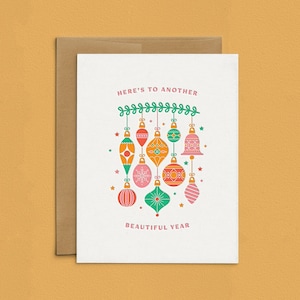 Cartões de férias com enfeites de ano bonitos tipográficos, cartões de felicitações de luxo, conjunto moderno de cartões de Natal, cartões em caixa sazonais