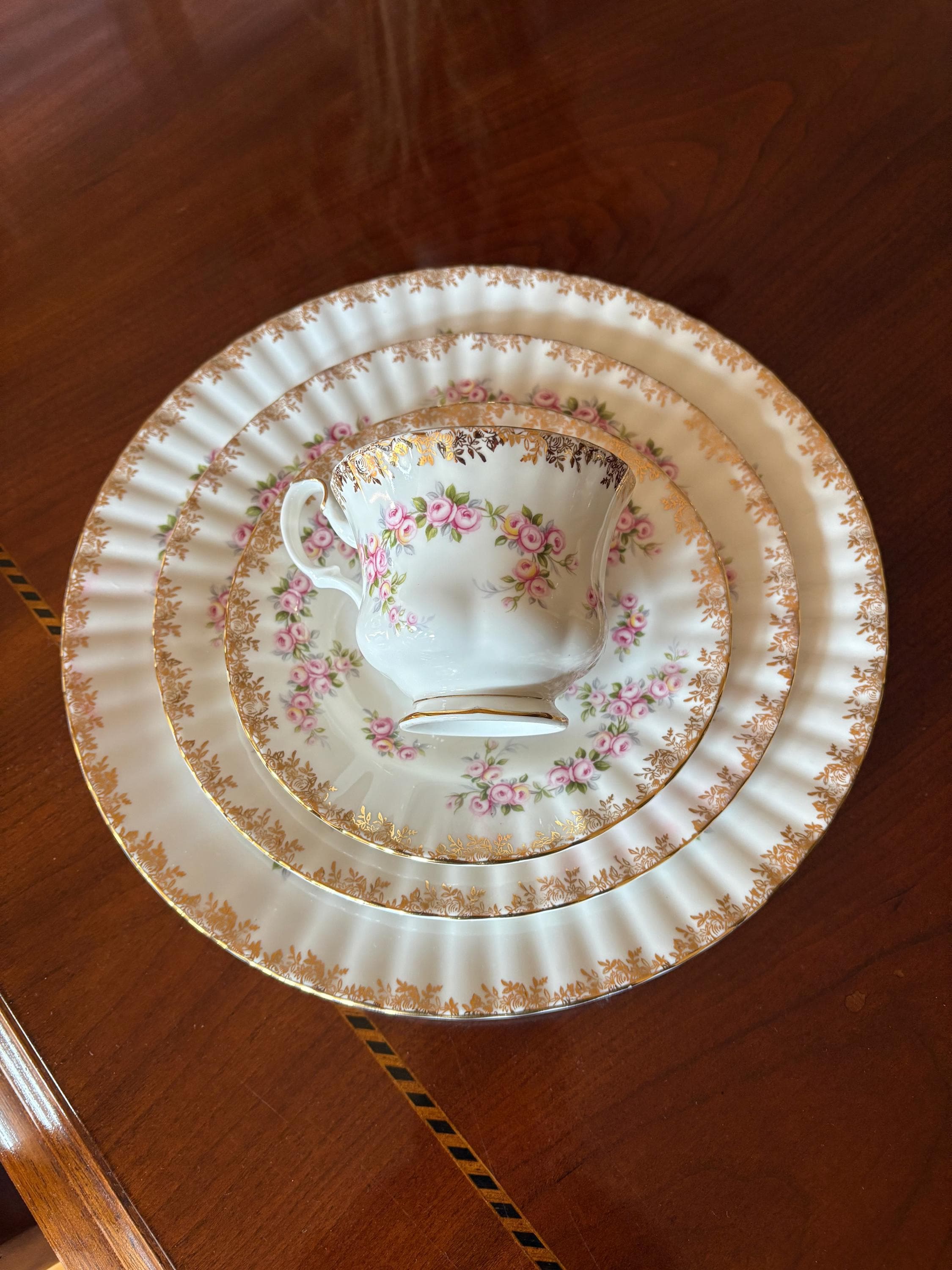 ロイヤルアルバート　  DIMITY ROSE セット Royal Albert Dimity Rose Set - Etsy