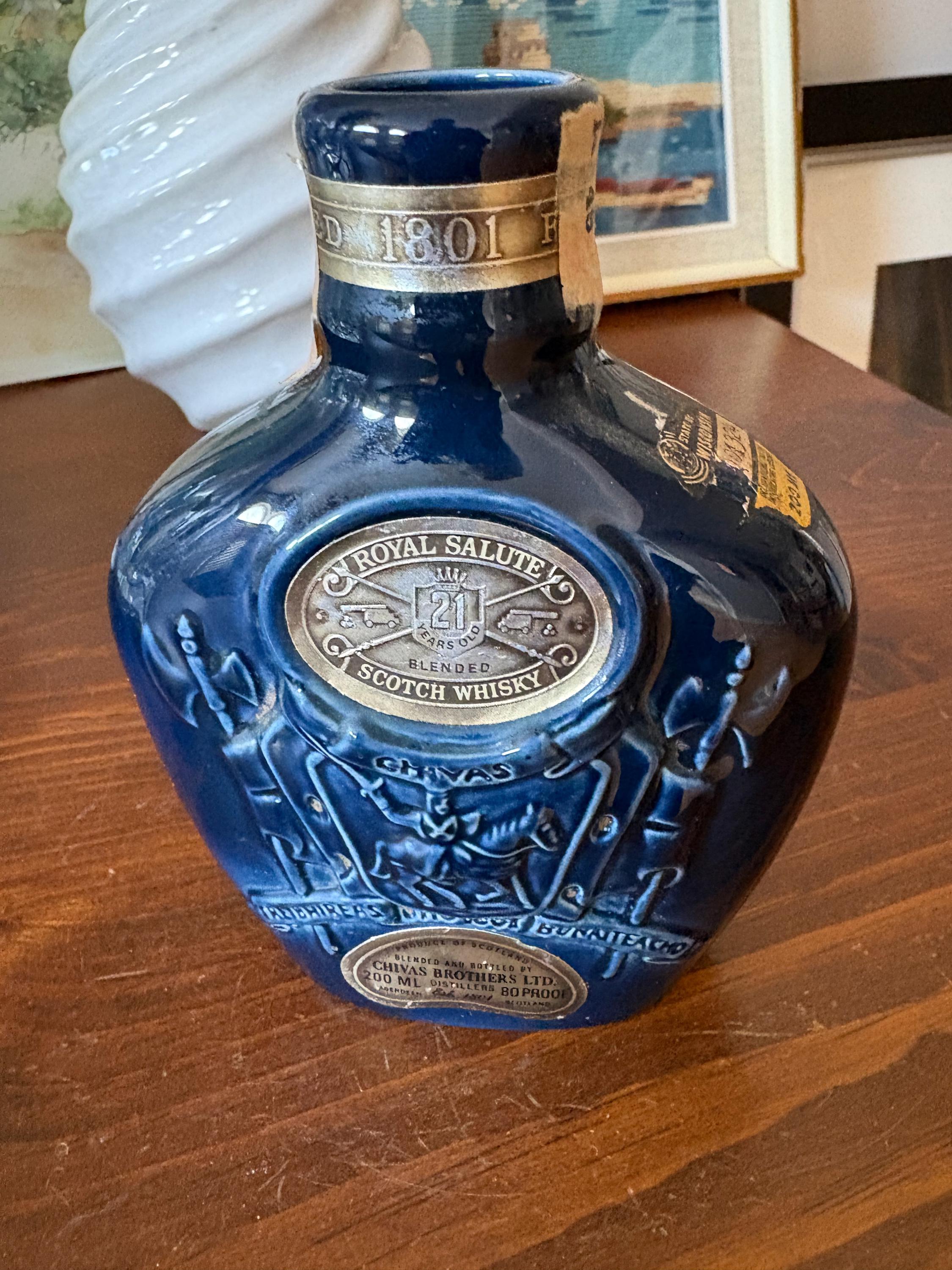 Vintage ROYAL SALUTE Scotch Whisky Chivas Brothers Wade England 