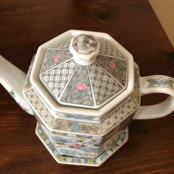 Vintage Takahashi San Francisco ALYSE Teapot With Base Plate