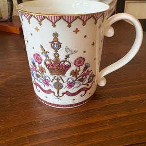 Vintage The Royal Collection Fine Bone China Commemorative Queen Elizabeth Coronation Mug