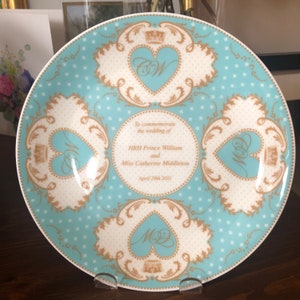 Royal Worcester 2011 Commemorative Prince William and Kate Wedding Plate
