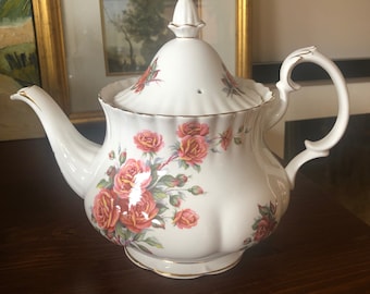 Royal Albert CENTENNIAL ROSE Large Teapot Canada