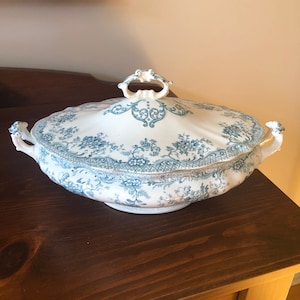 J.H. W & Sons Hanley England LYNDON Semi Porcelain Covered Vegetable Tureen Bowl