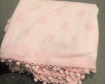 Vintage Cotton Pink and White Twin Size Coverlet Blanket