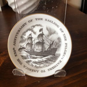 Royal Doulton 350th Anniversary Of The Sailing Of The Pilgrim Fathers to America The Mayflower Trinket Dish