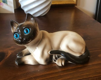 Vintage Beswick England Siamese Cat Figurine # 1559, Handpainted