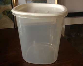 Vintage Rubbermaid Servin' Savers - YOU CHOOSE