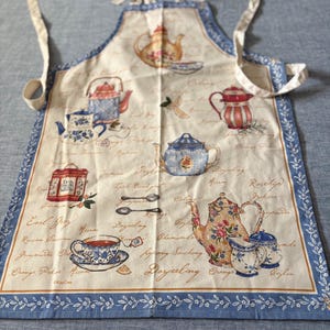 Kay Dee TEAPOT Tea Varieties Theme Cotton Apron