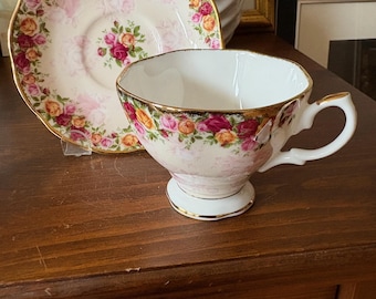 Royal Albert Old Country Roses PEACH DAMASK Cup and Saucer
