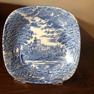 Vintage Unicorn Tableware Queen Elizabeth Windsor Castle Small Dish