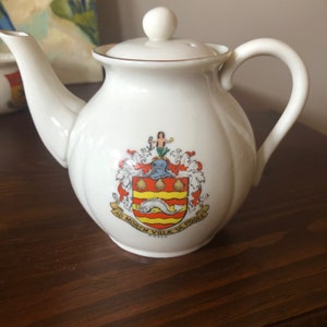 Vintage W H Goss Ad Morem Villae de Poole Teapot, Teacup and Saucer and Plate