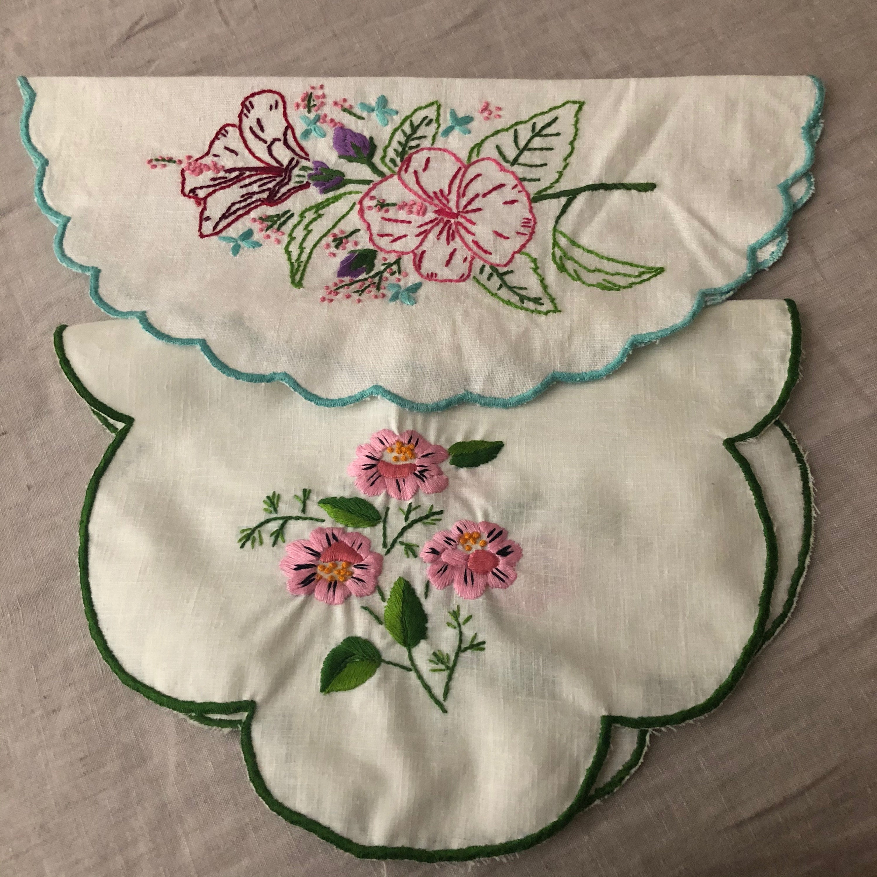 Vintage Set of Embroidered Doilies Etsy