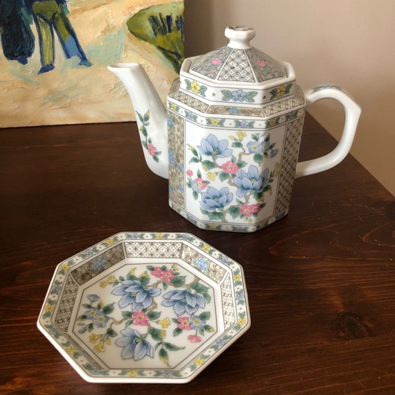 Vintage Takahashi San Francisco ALYSE Teapot With Base Plate