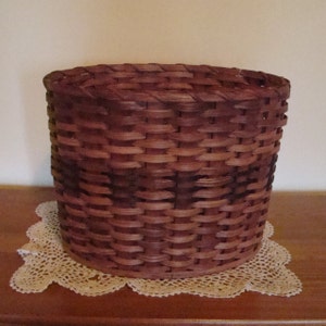Amish Made Large Oval Wastebasket Made in Michigan! Could be used for a gift basket or an organizer for your magazines and newspapers.