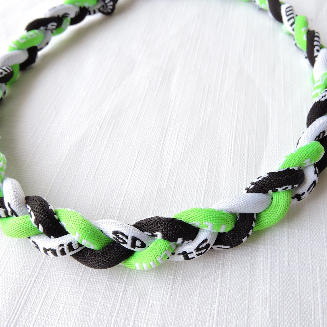 Woven titanium sports necklace green black white sports Etsy.de