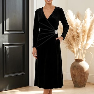 connected apparel long dresses Connected Apparel Women's Red Lace Wired V-Neck Maxi Dress Petite Size 4P