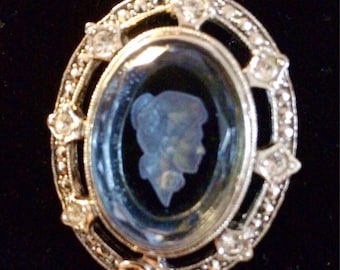 Avon Collectable Presidents Collection Cameo Pin Brooch