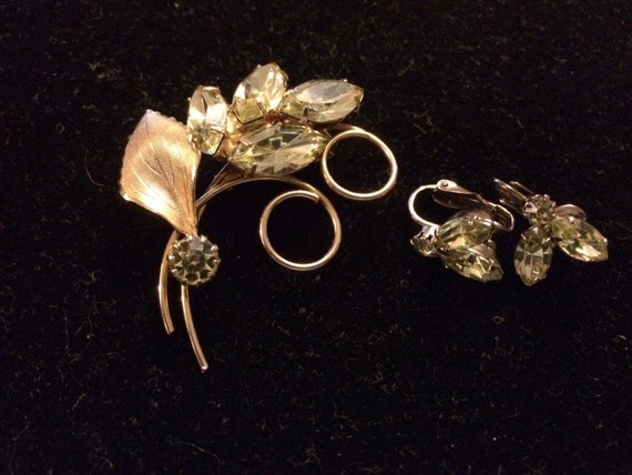 Clip Earrings and Pin - Vintage Crystal Clip Demi… - image 2