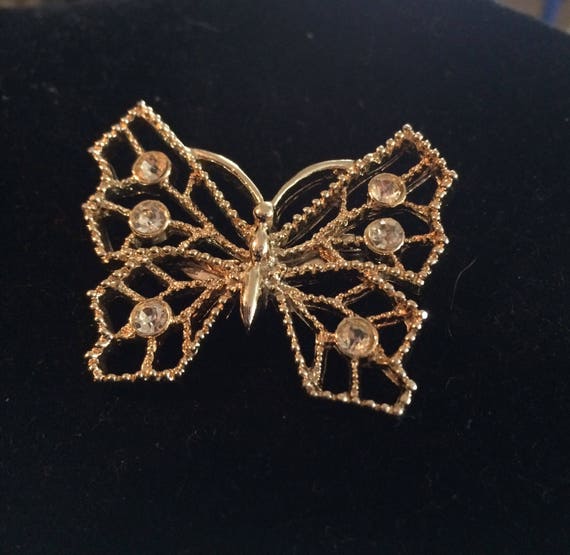 Butterfly Pin - Vintage Gold Tone Rhinestone Butt… - image 2