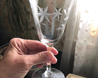 Etched Crystal Wine Glasses, Floral Design, Set of 5