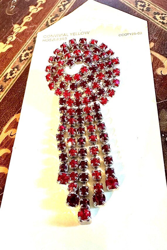 Unique Vintage Ruby Red Rhinestone Dangle Brooch - image 2
