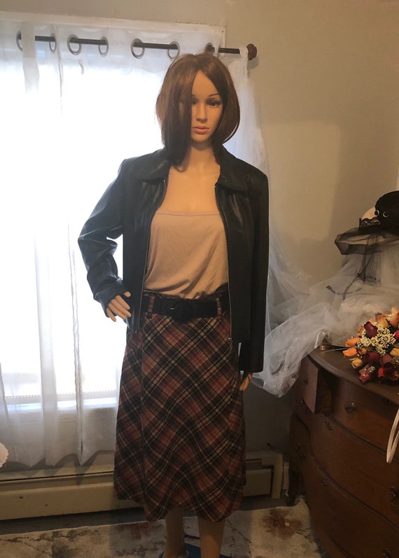 Vintage Jones Wear Size 10 Plaid wrap Skirt with B