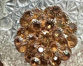 Broche vintage con volante de diamantes de imitación dorados - Pin
