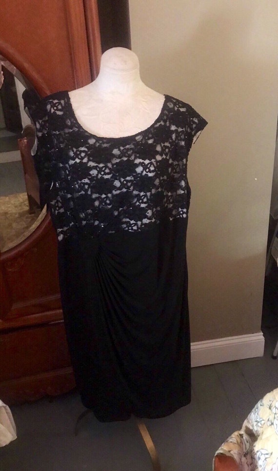 black lace dress size 22