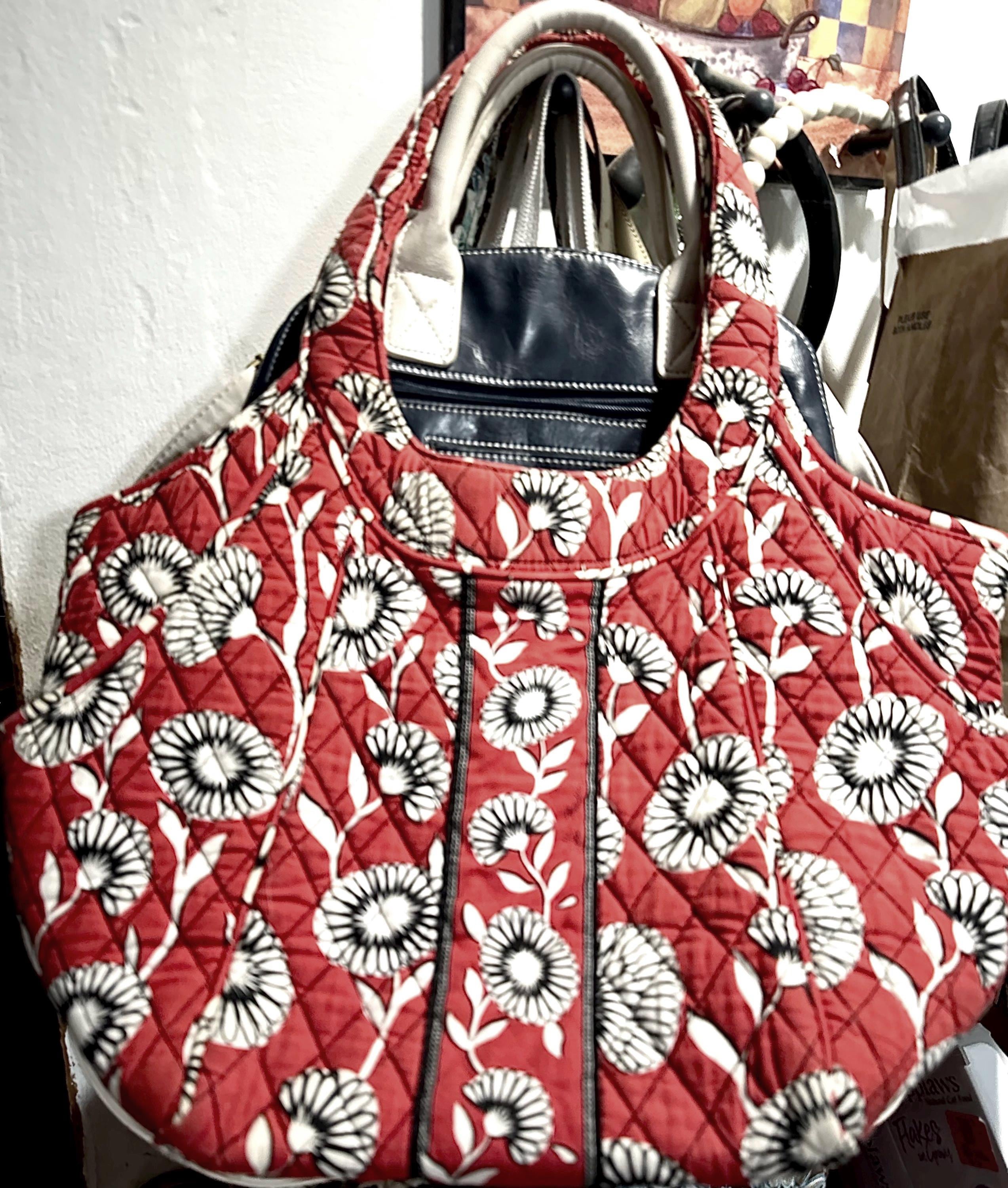 Vera Bradley Floral Burgundy‎  & White Deco Daisy Purse Backpack vera bradley deco daisy products for sale | eBay main image 4