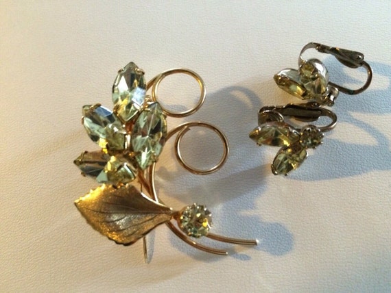 Clip Earrings and Pin - Vintage Crystal Clip Demi… - image 1