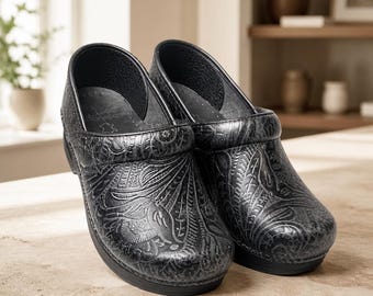 Dansko Professional Clogs Womens Size 7.5-8 EU-38 Black Tooled Leather Slip On