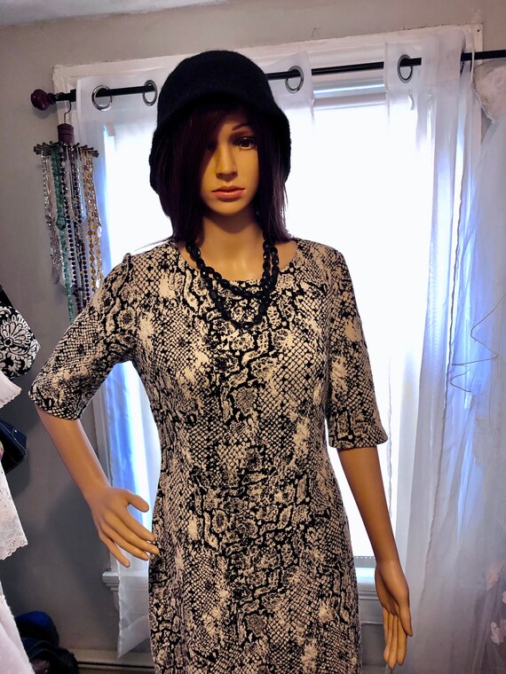 Betsey Johnson Snake Print Knit Dress - Size 8 - image 8