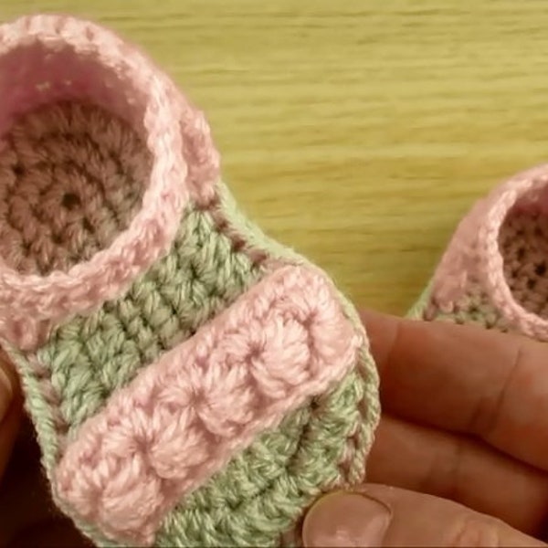 Crochet pattern - Baby sandals - 2 sizes - Instant download PDF