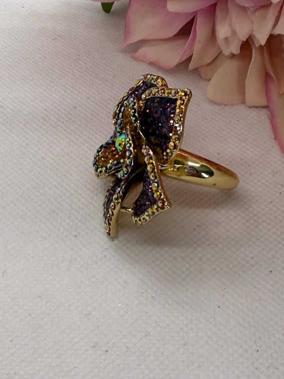 Butler and Wilson Crystal Flower Ring: Purple Ora… - image 7