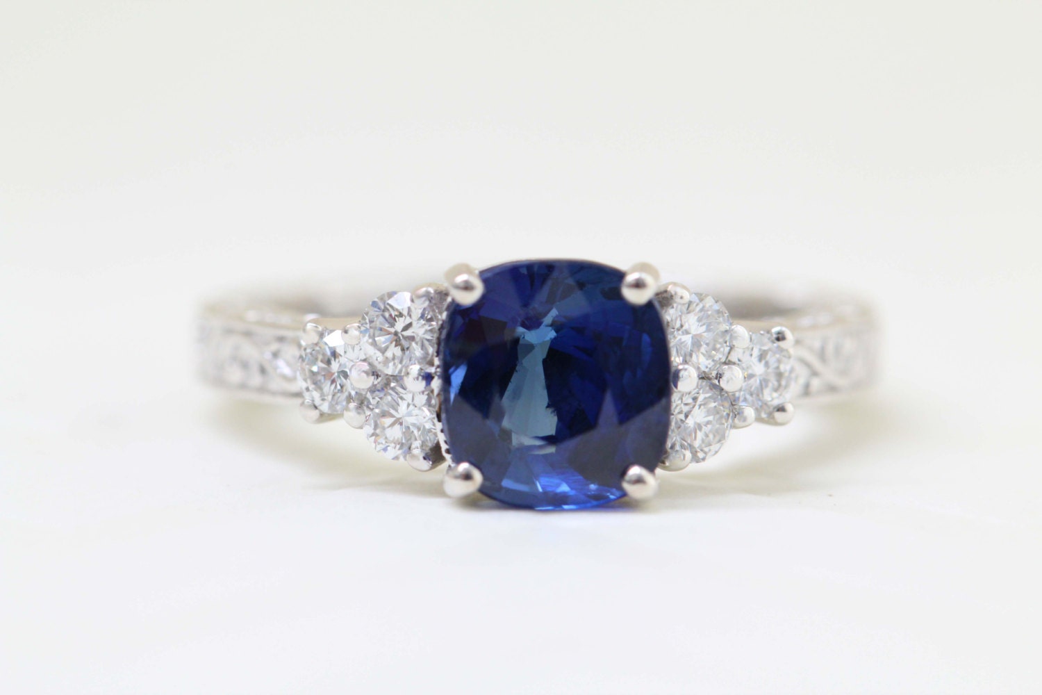 Vintage Style Filigree Cushion Cut natural blue CEYLON SAPPHIRE Ring