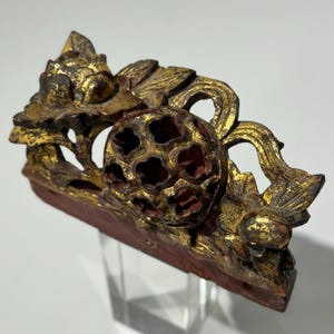 SILK BALL 佛龛绣球 Antique Chinese Wood Carved Silk Ball Statues 1800s Qing Dynasty Antique Wood Carvings Collectible Home Ornament