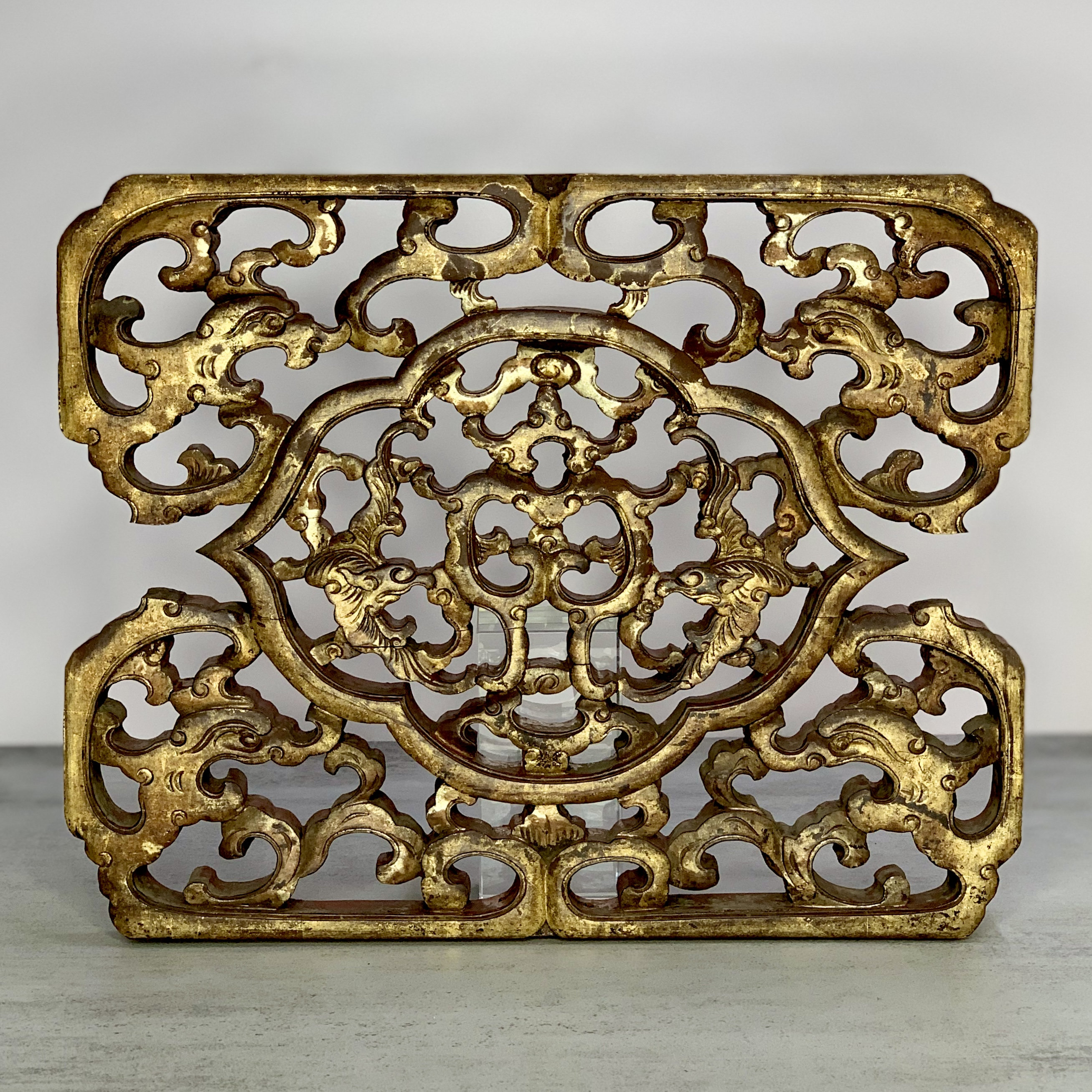 1800年代の中国清朝時代のアンティーク木彫りパネル、くり抜き彫刻作品