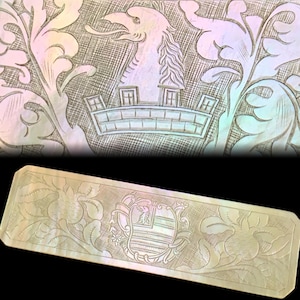 BRAWNE Heraldry Antique Chinese Armorial Mother of pearl Gaming Counter Chip 1750s Antique Gaming Token Pendant IDEA