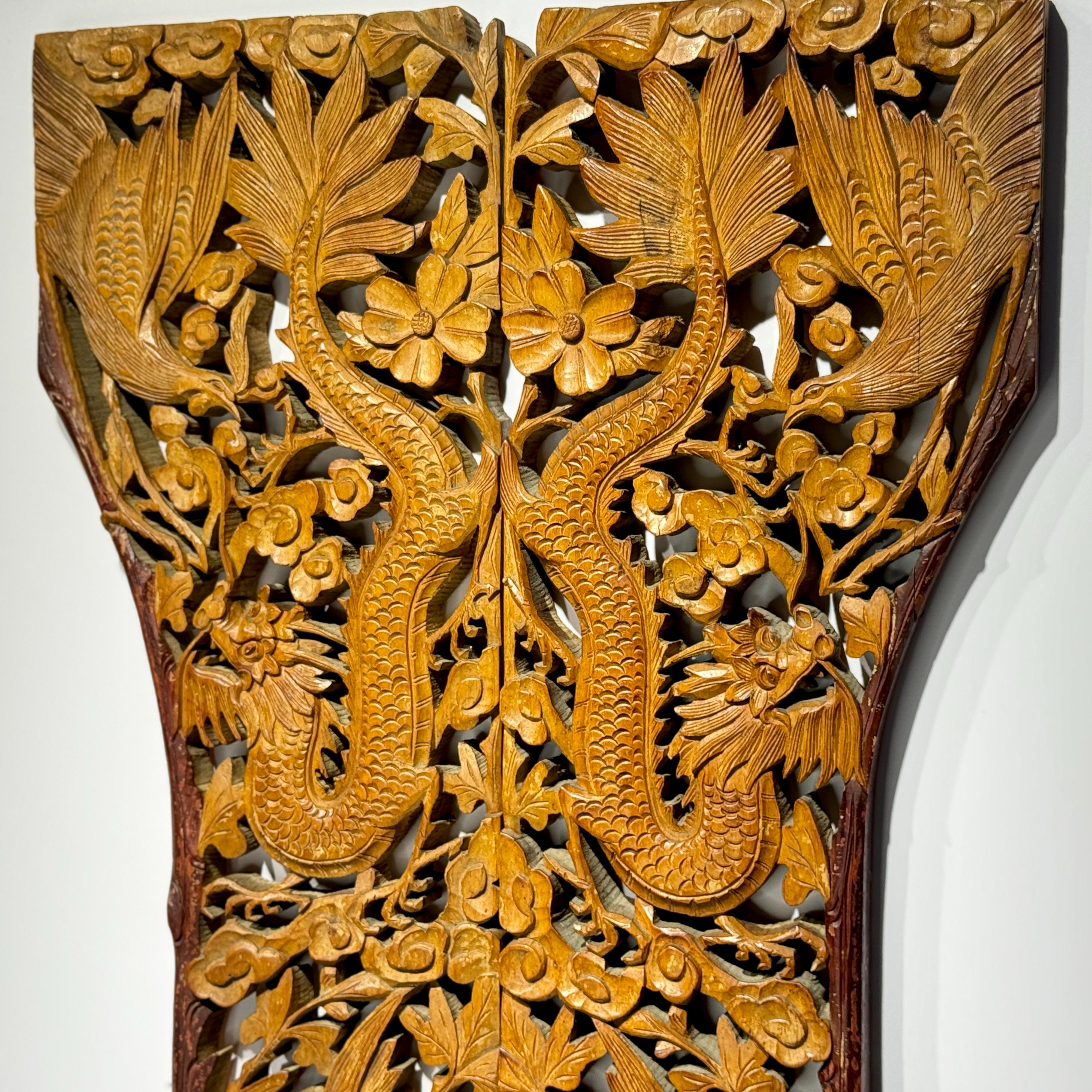 Dragon et phénix 龙飞凤舞 hauteur 32 5/8" PAIRE, bois antique chinois, panneaux sculptés des années 1930, art mural en bois antique, décoration d'intérieur, ornement oriental