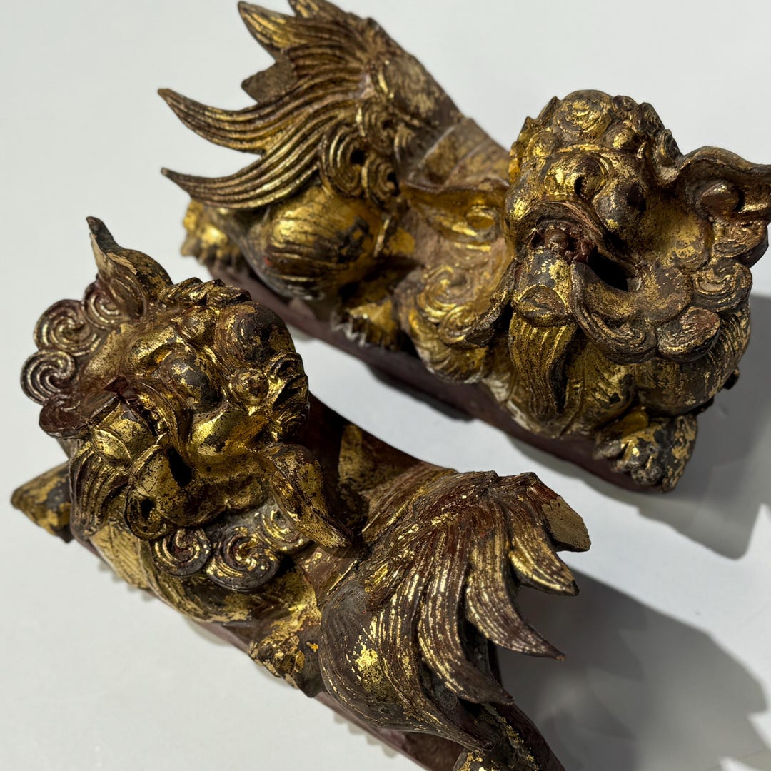 鍍金の残る 木製 獅子 仏教美術 古美術 古道具 アンティーク オブジェ PAIR LIONS 佛龛狮子 Antique Chinese Wood Carved Lion Statues