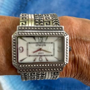 Chicos Quartz Wrist Watch, Womans Watch, Silver Color and 