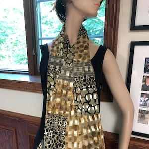 Chanel Vintage Gold Chain Medaillon XL Silk Scarf