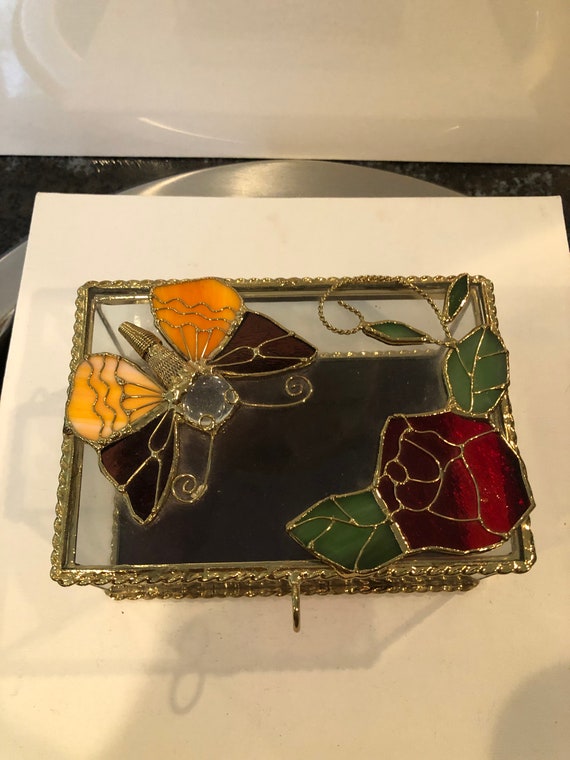 Lovely Clear Glass Box with Butterfly and Flower D