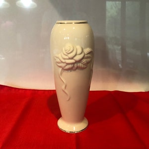 7 1/2&quot; The Lenox Rose Blossom Vase, Lenox Collections, New in original Box, Great Wedding Gift!