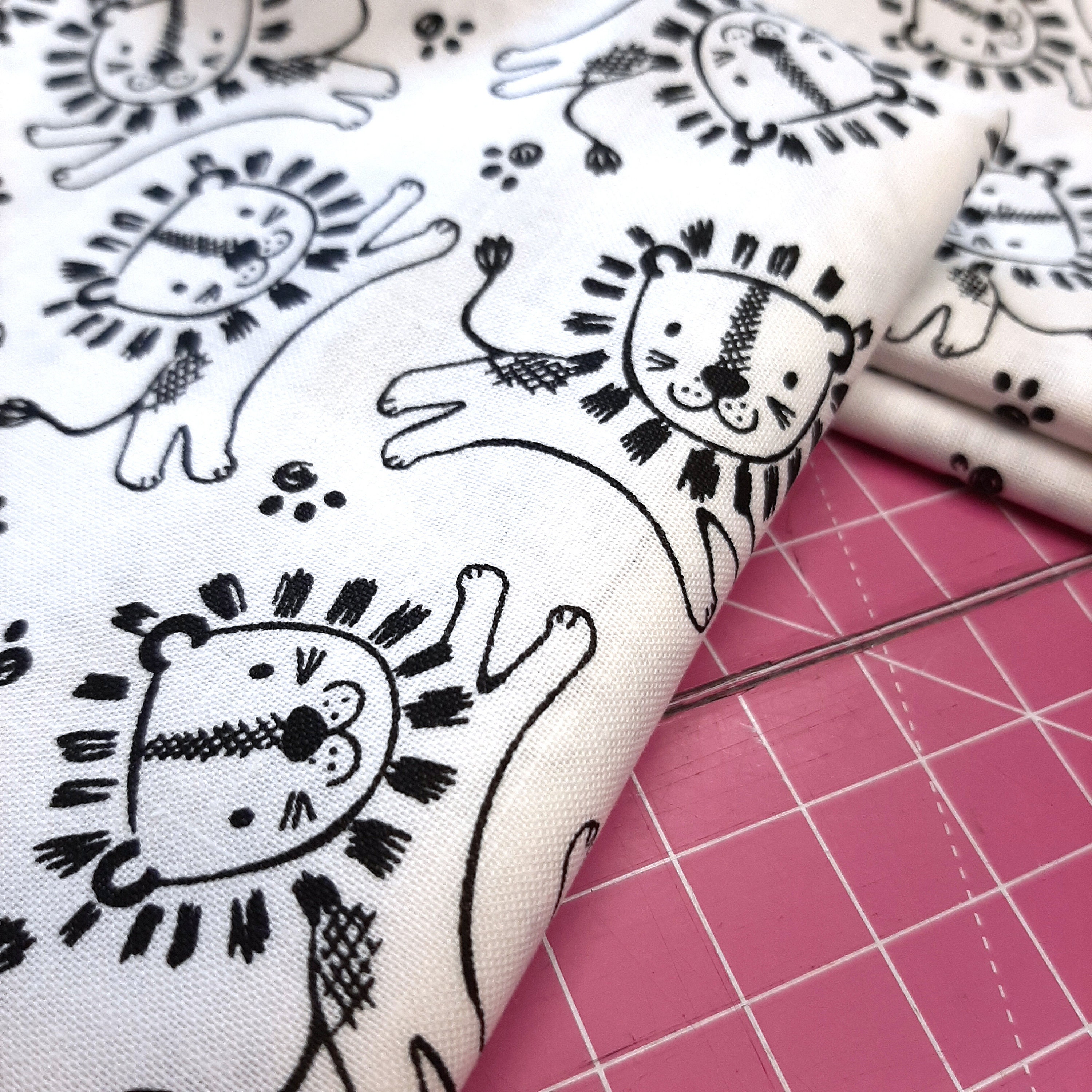 Jungle animal printed cotton fabric Lion Monochrome cotton fabric