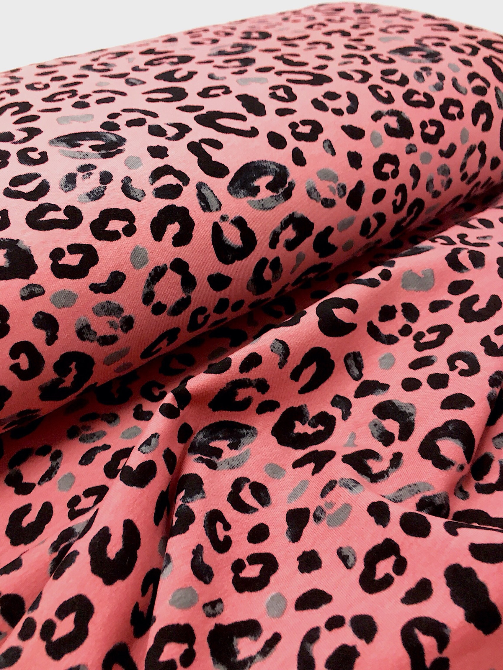Sweatshirt Jersey fabric Pink leopard print sweatshirt fabric Animal print jersey fabric