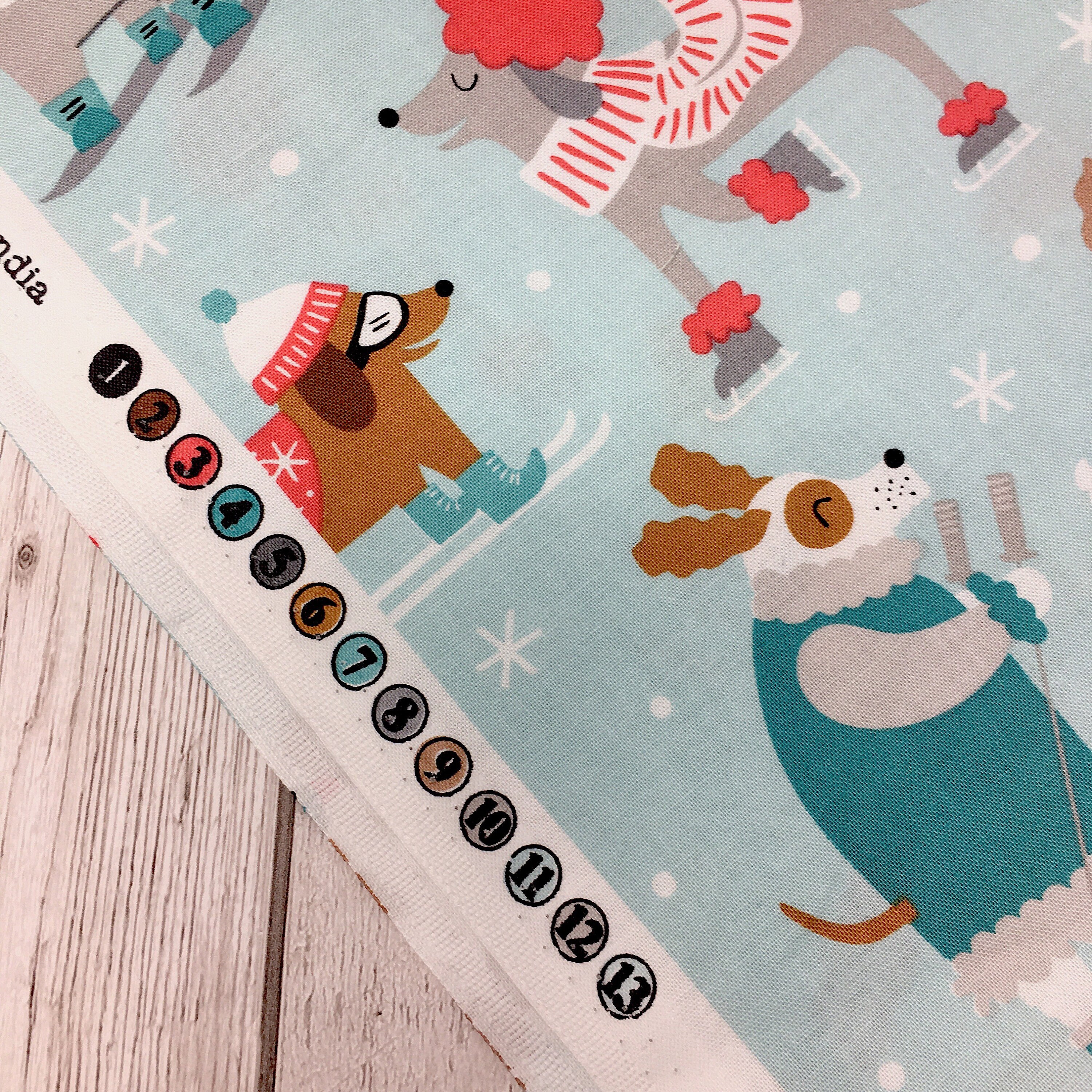 Blend Christmas dog fabric I Blend snowlandia printed cotton I