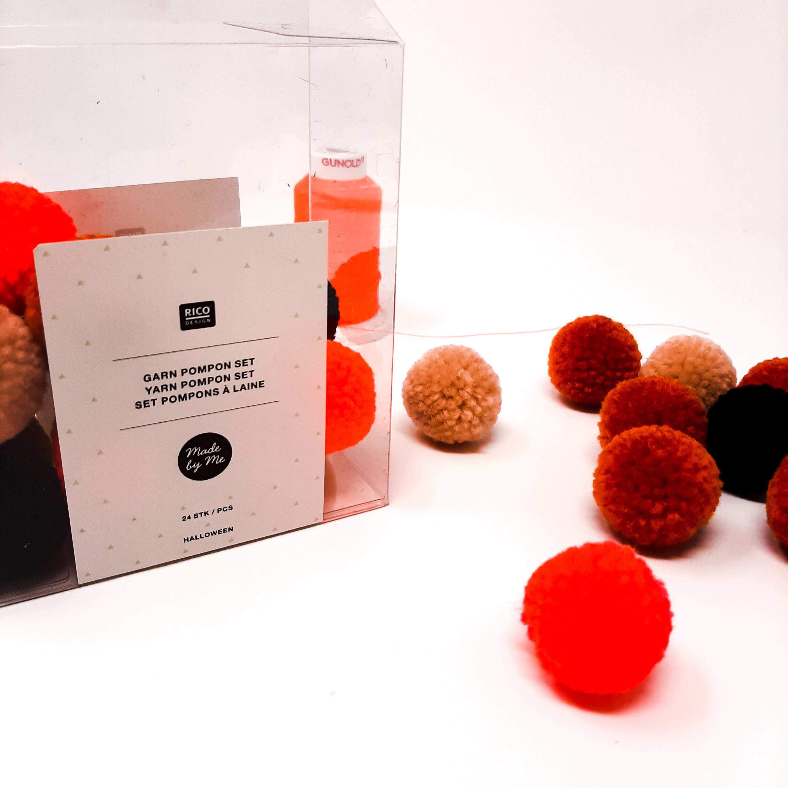 Pom Pom kit Rust Neon orange Furry Pom Poms 24 Piece Rico Design